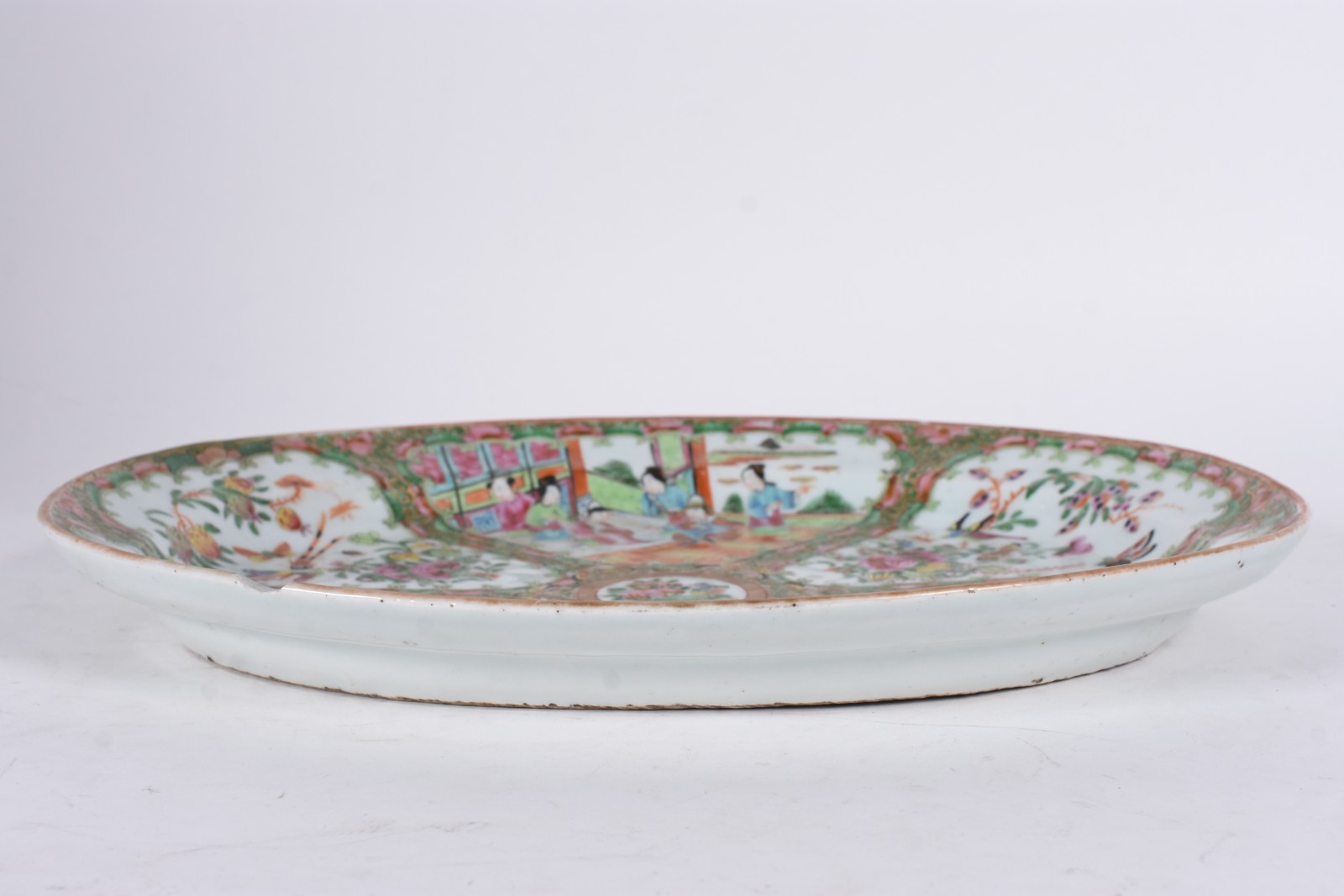 Travessa oval em porcelana chinesa da Companhia das Índias, decorada... - foto 2 de 4