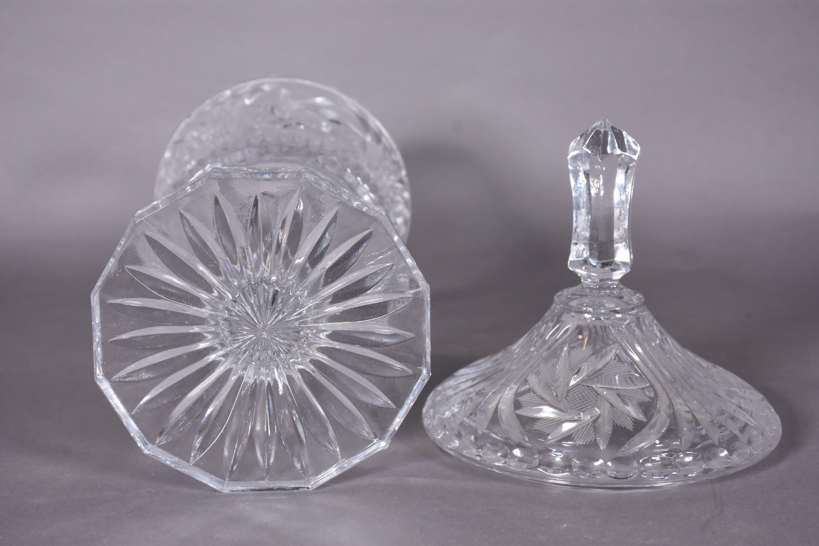 Compoteira de cristal tcheco lapidado. - foto 4 de 4