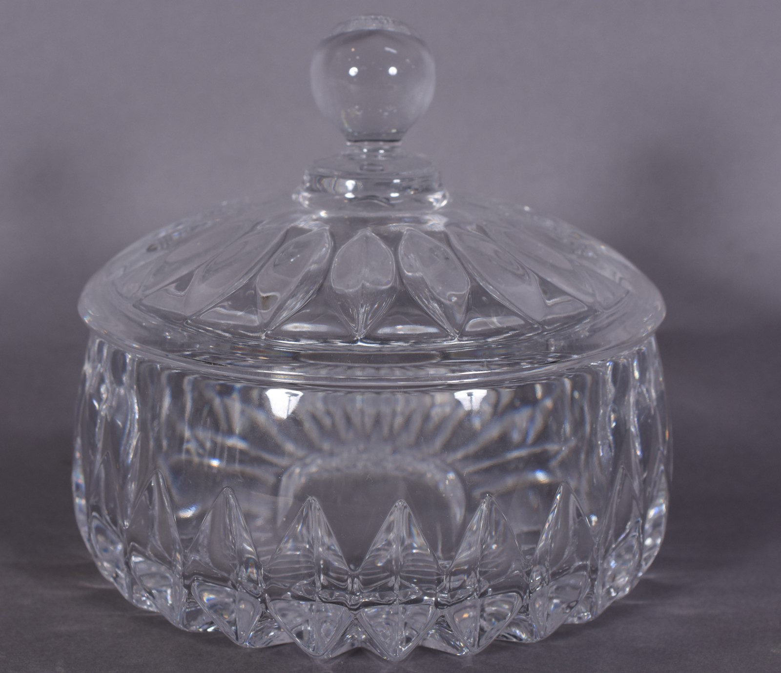Bomboniere de cristal. - foto 2 de 4
