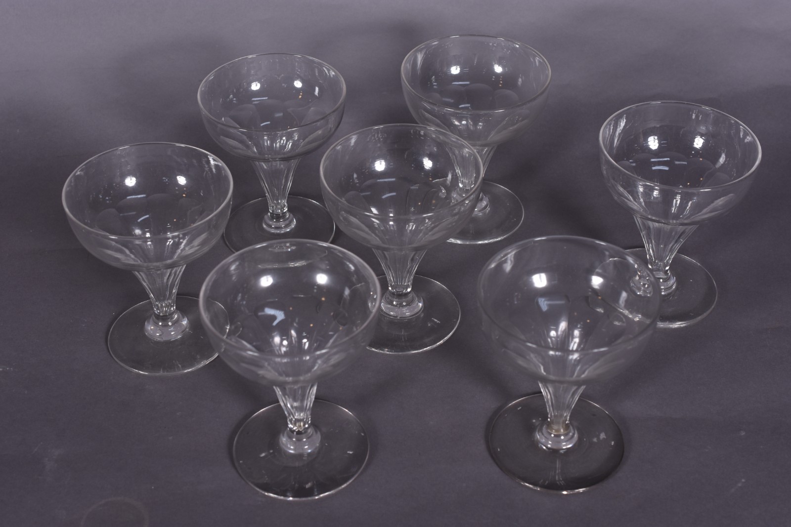 Sete taças para champagne de cristal. - foto 1 de 4