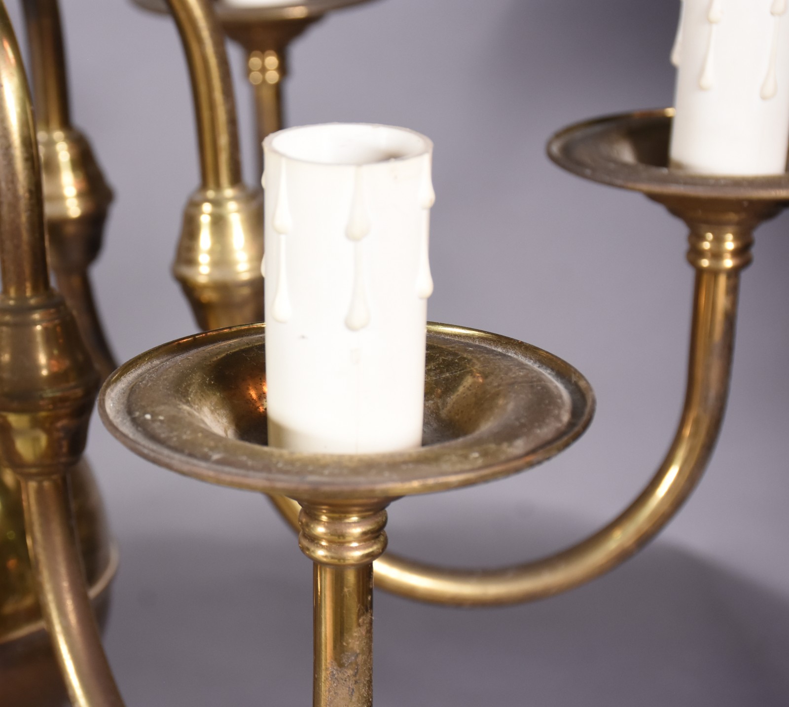 Lustre estilo holandês de metal dourado para 6 luzes. - foto 3 de 5