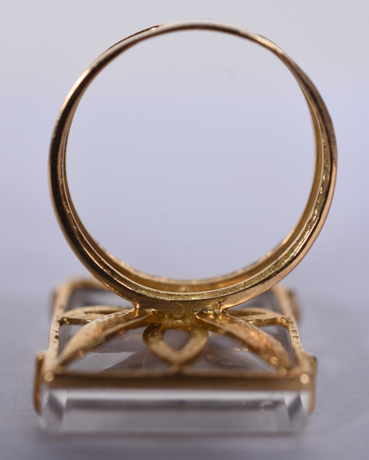 Anel de ouro 18 k com pedra quartzo, aro 17 (Por motivos de segurança... - foto 7 de 7
