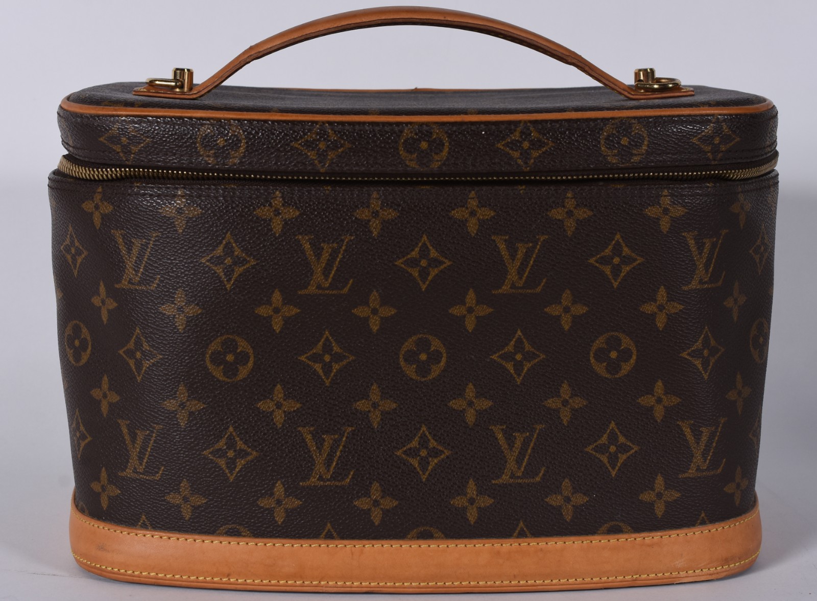 Louis Vuitton (1854) - foto 1 de 10