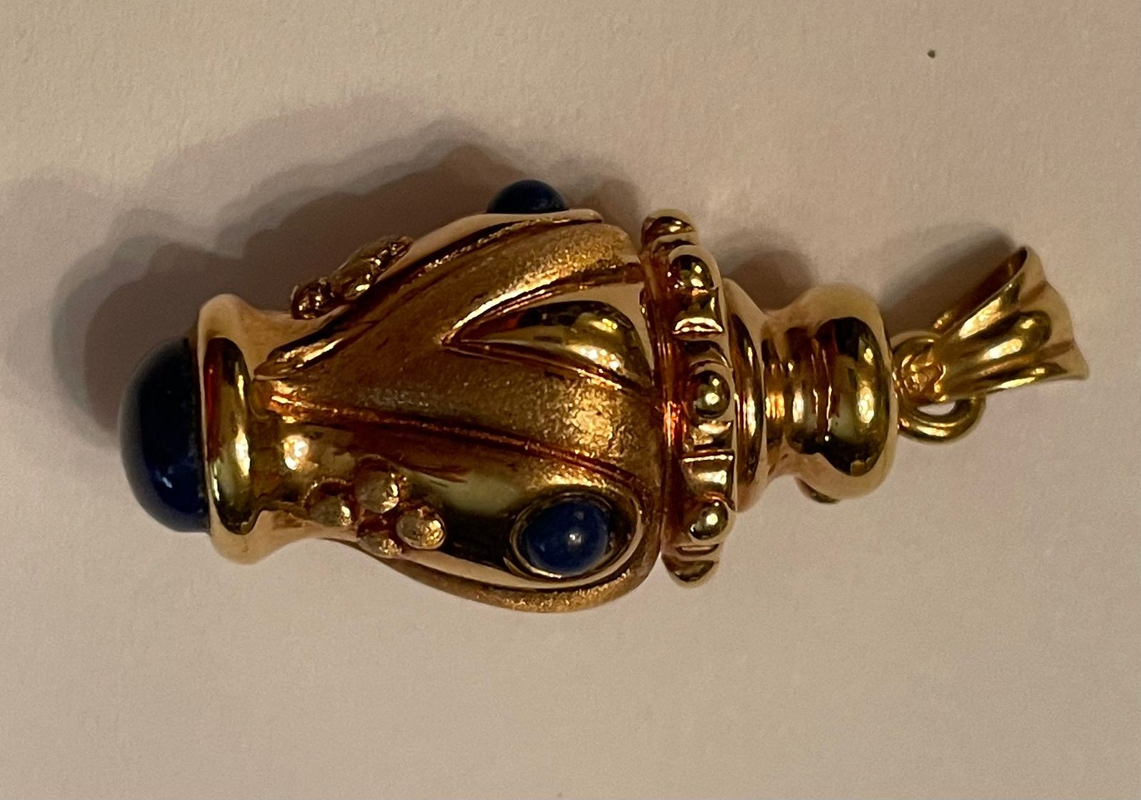 Cordão e pendente de ouro 18 k. (Por motivos de segurança a peça não... - foto 3 de 10