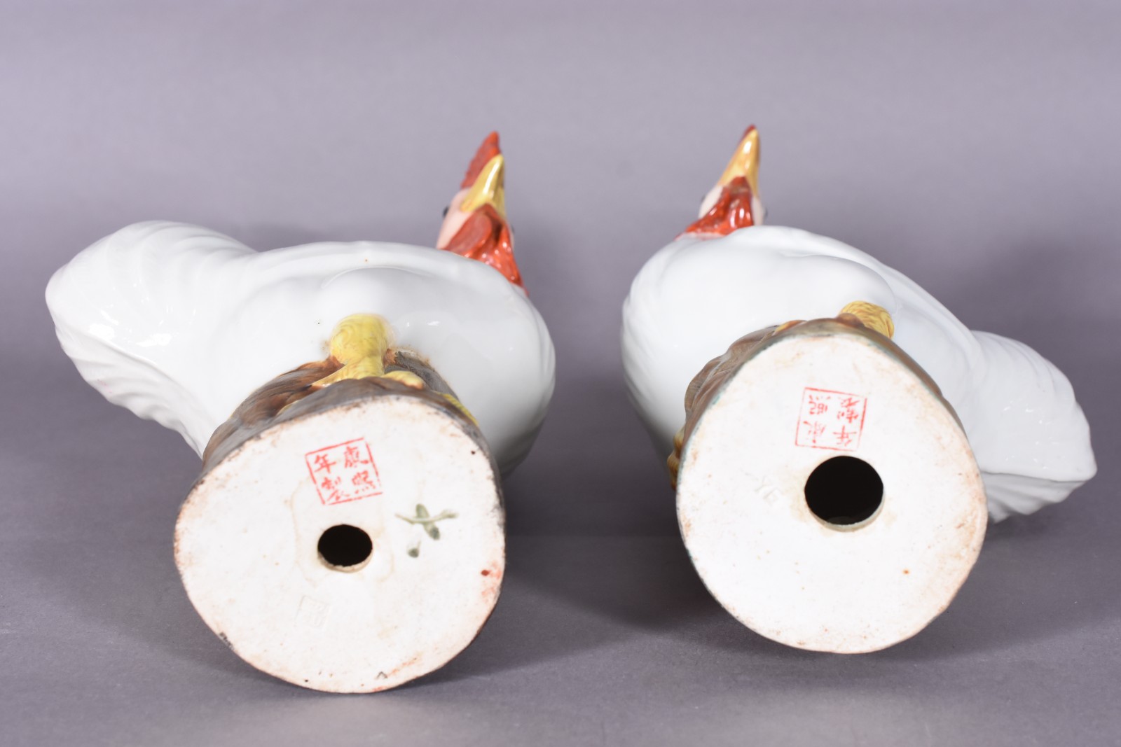 Par de galos de porcelana oriental. - foto 3 de 5