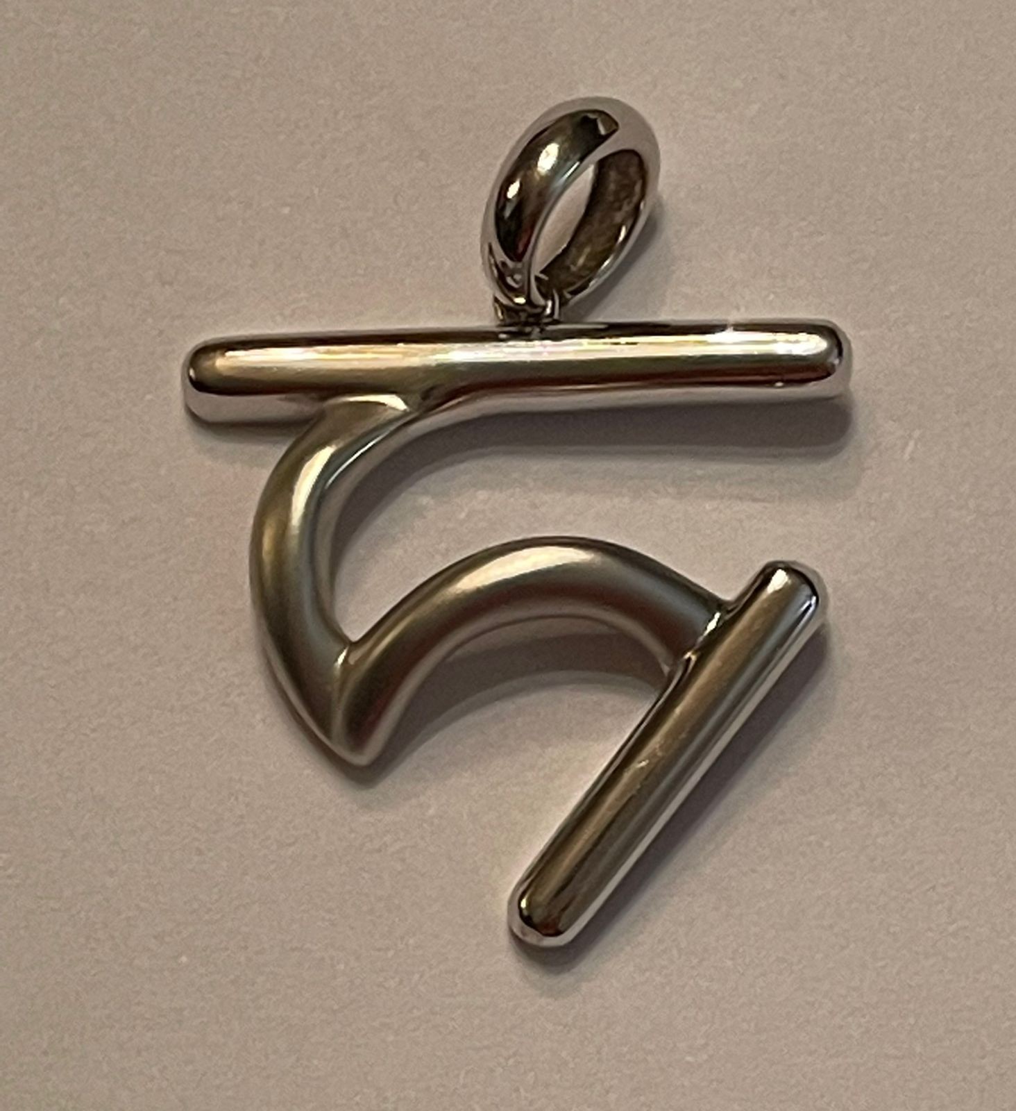 Pendente de ouro branco (Por motivos de segurança a peça não se... - foto 1 de 3