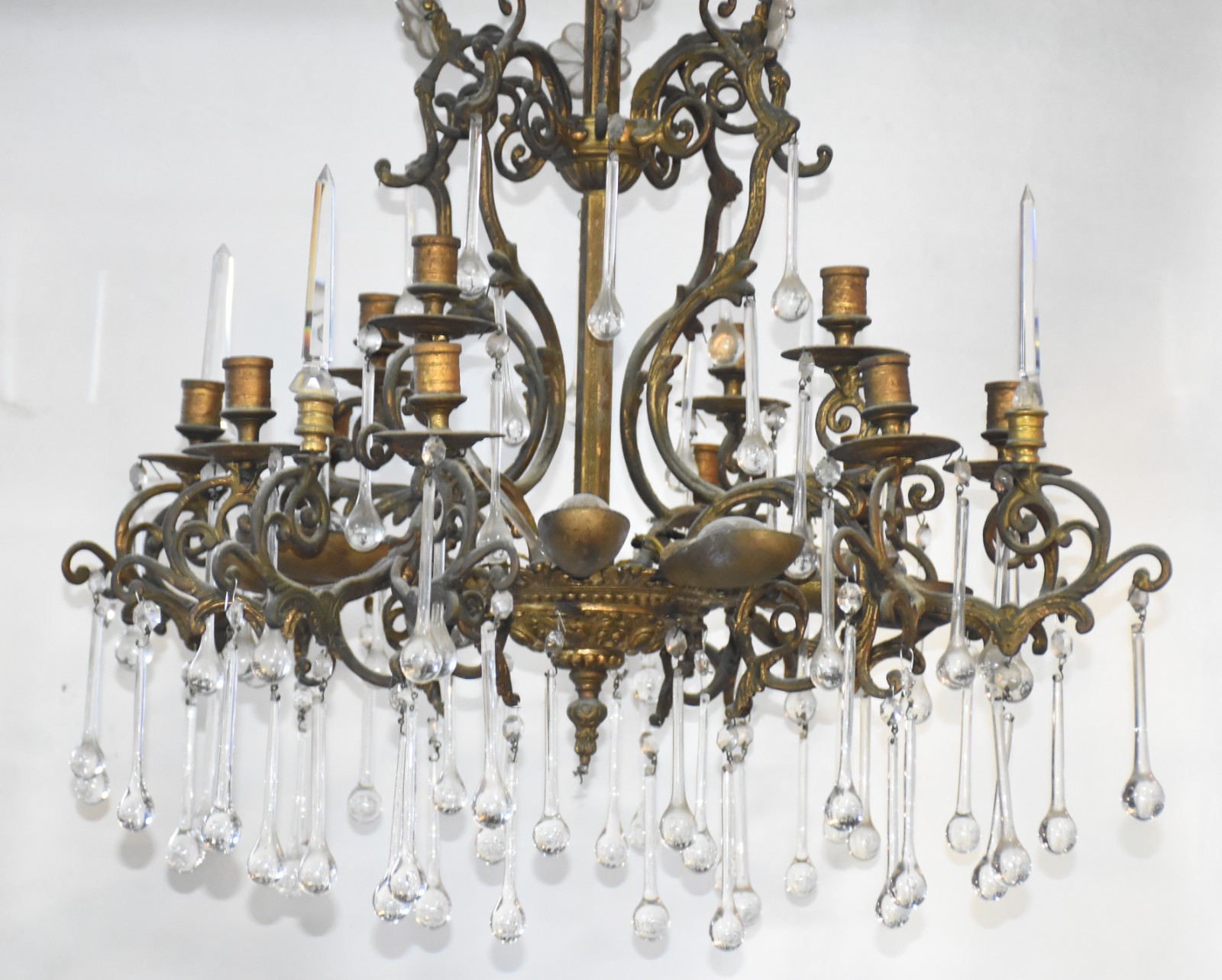 Lustre de metal dourado para 12 luzes, pingentes de vidro na forma de... - foto 4 de 4