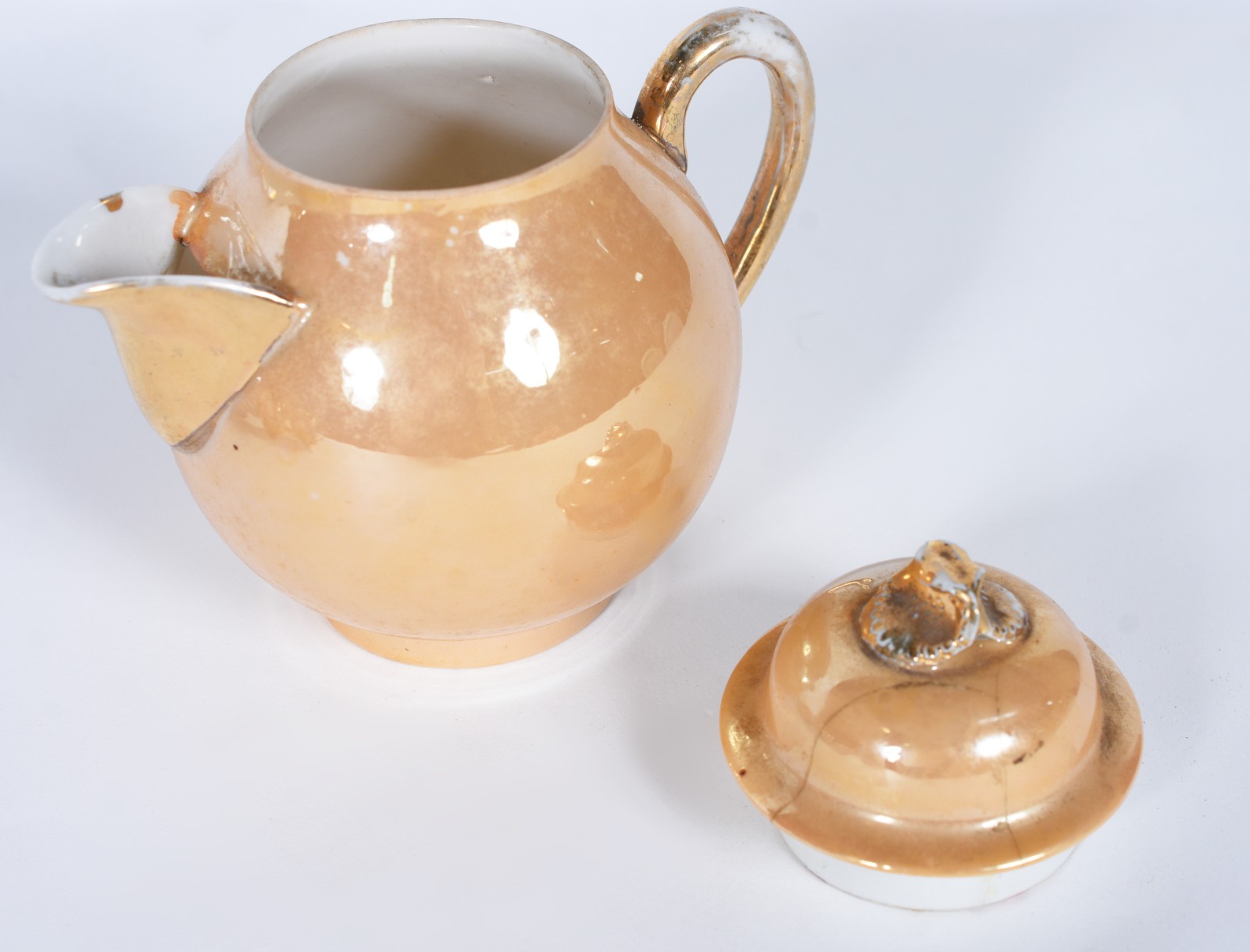 Serviço de chá de porcelana dourada oriental composto de: 6 xícaras... - foto 4 de 10