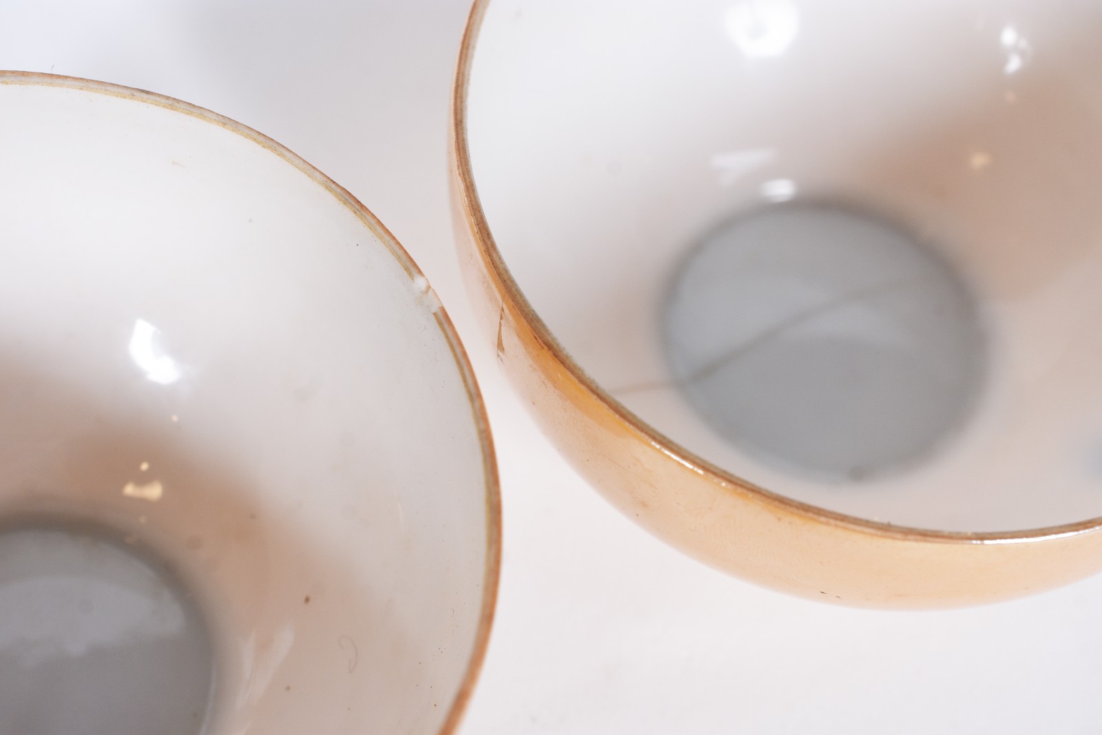 Serviço de chá de porcelana dourada oriental composto de: 6 xícaras... - foto 9 de 10