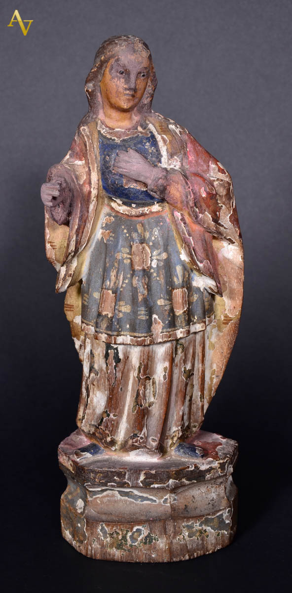 Antigo imagem de madeira, representando Nossa Senhora. Alt. 28 cm.