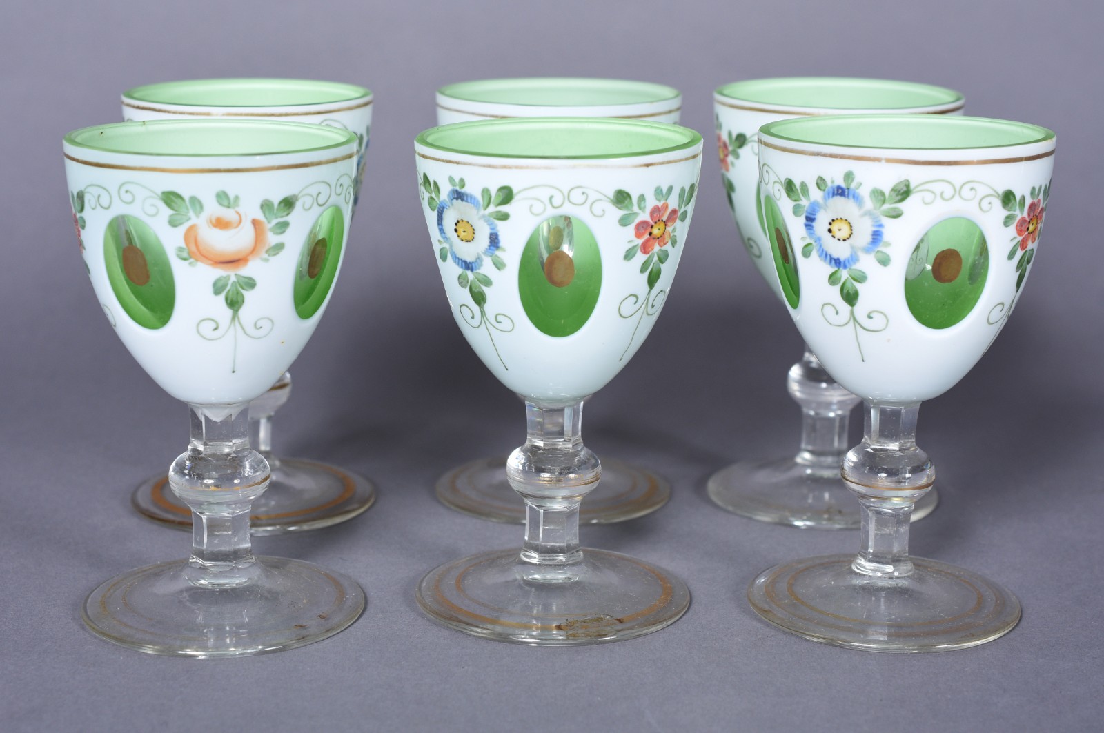 Licoreira com 6 cálices de cristal overlay verde e branco com... - foto 2 de 9