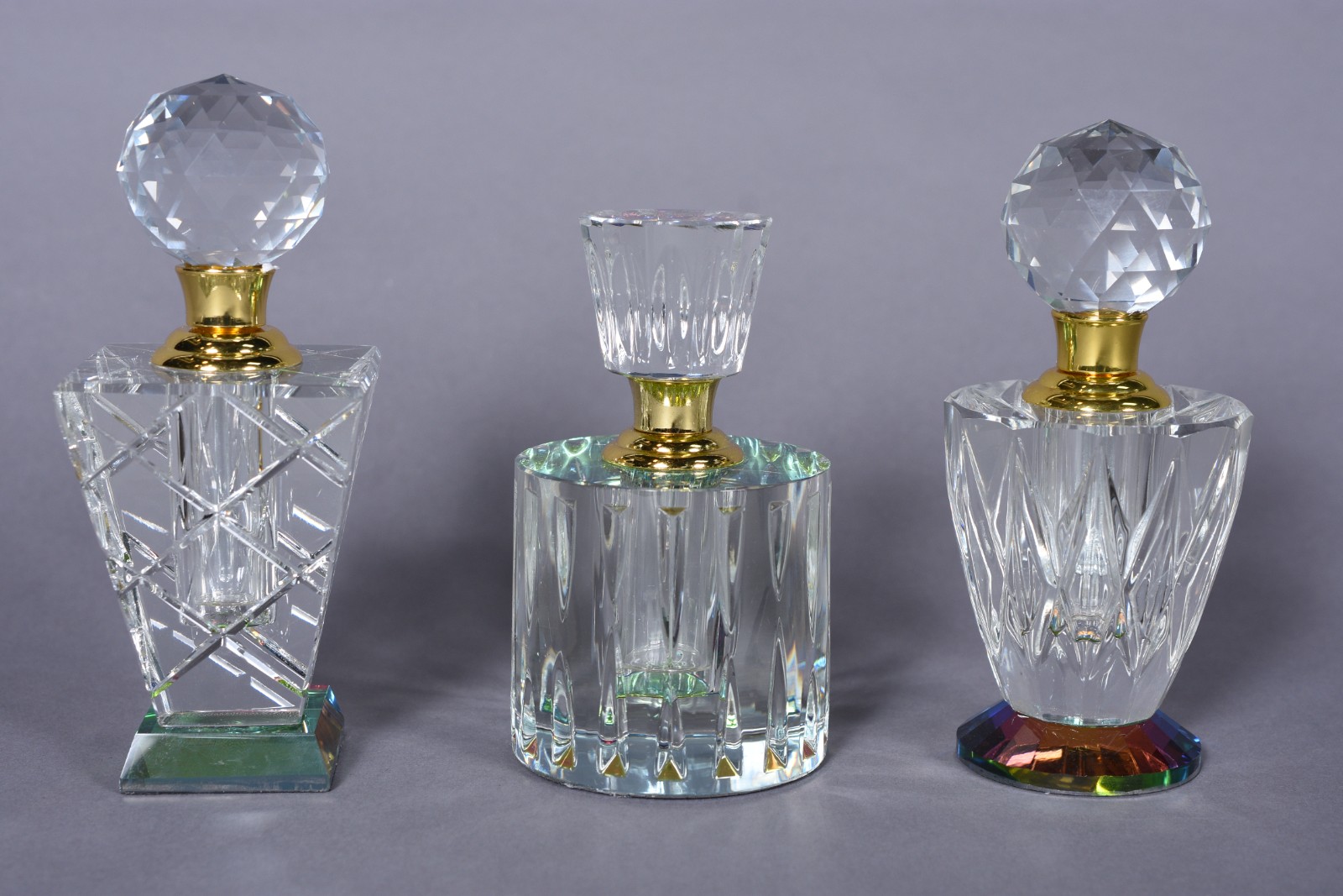 Três perfumeiros de cristal. - foto 1 de 5