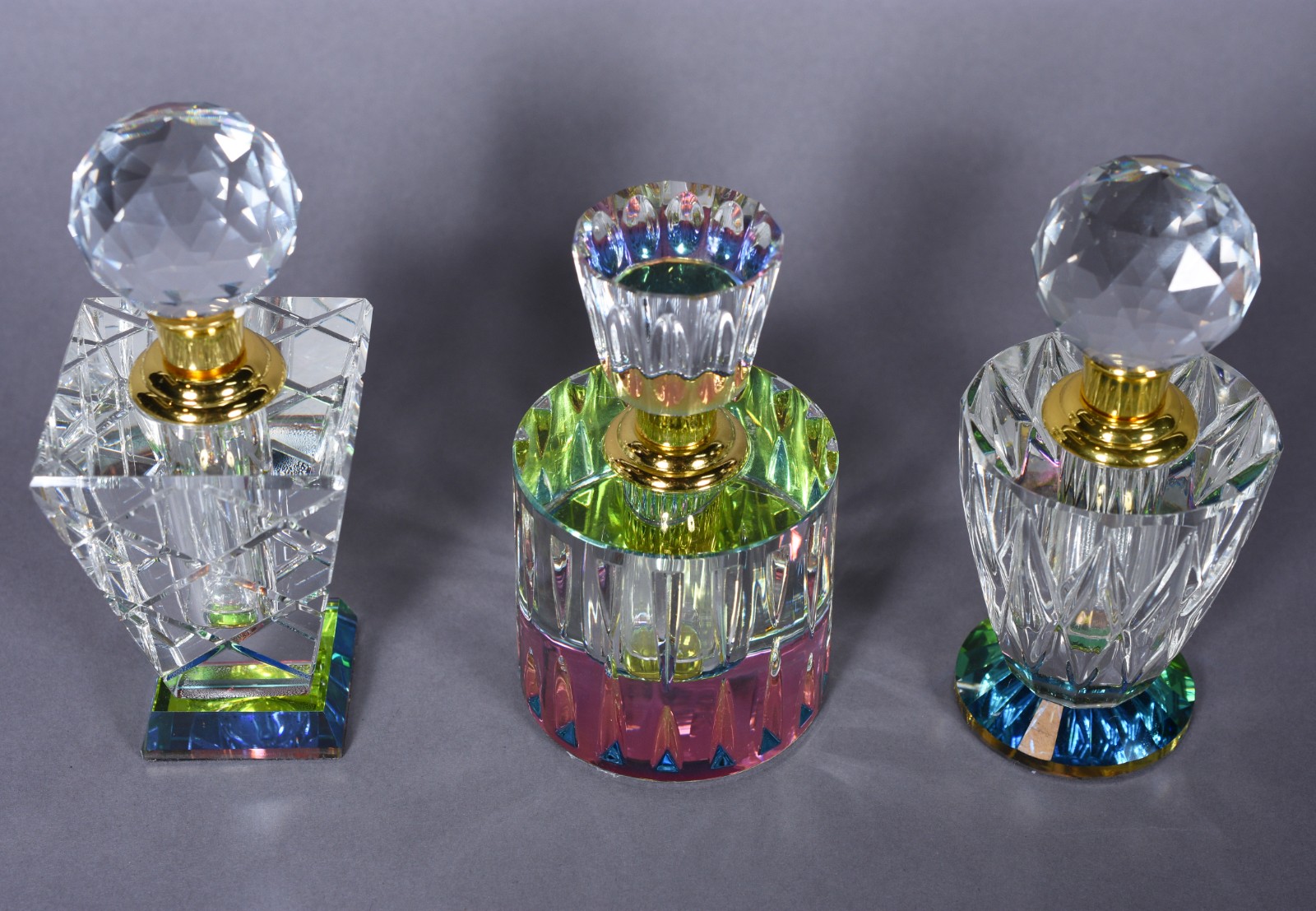 Três perfumeiros de cristal. - foto 2 de 5