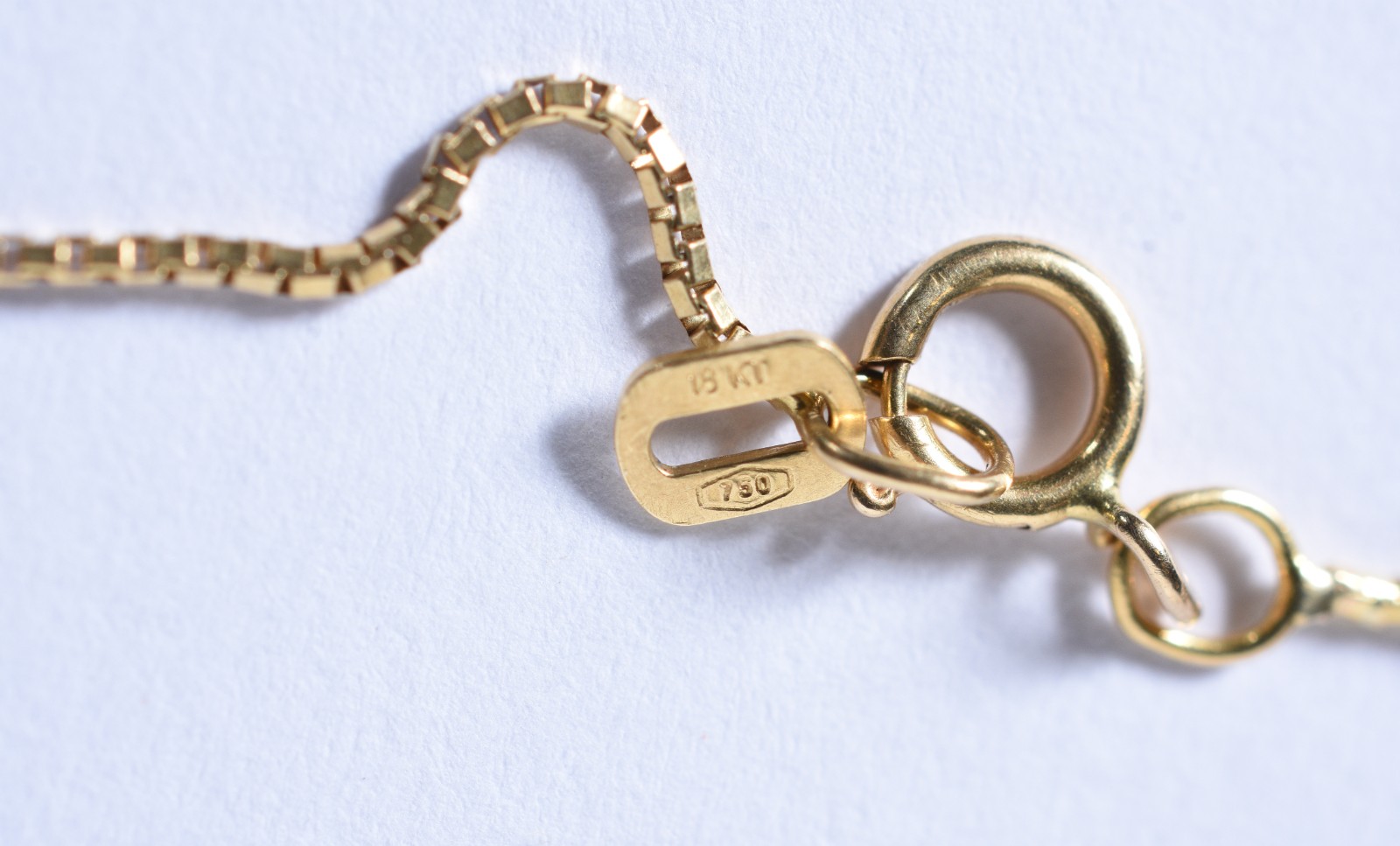 Colar de ouro 18k, unissex, pingente na forma de coração com mini... - foto 4 de 7