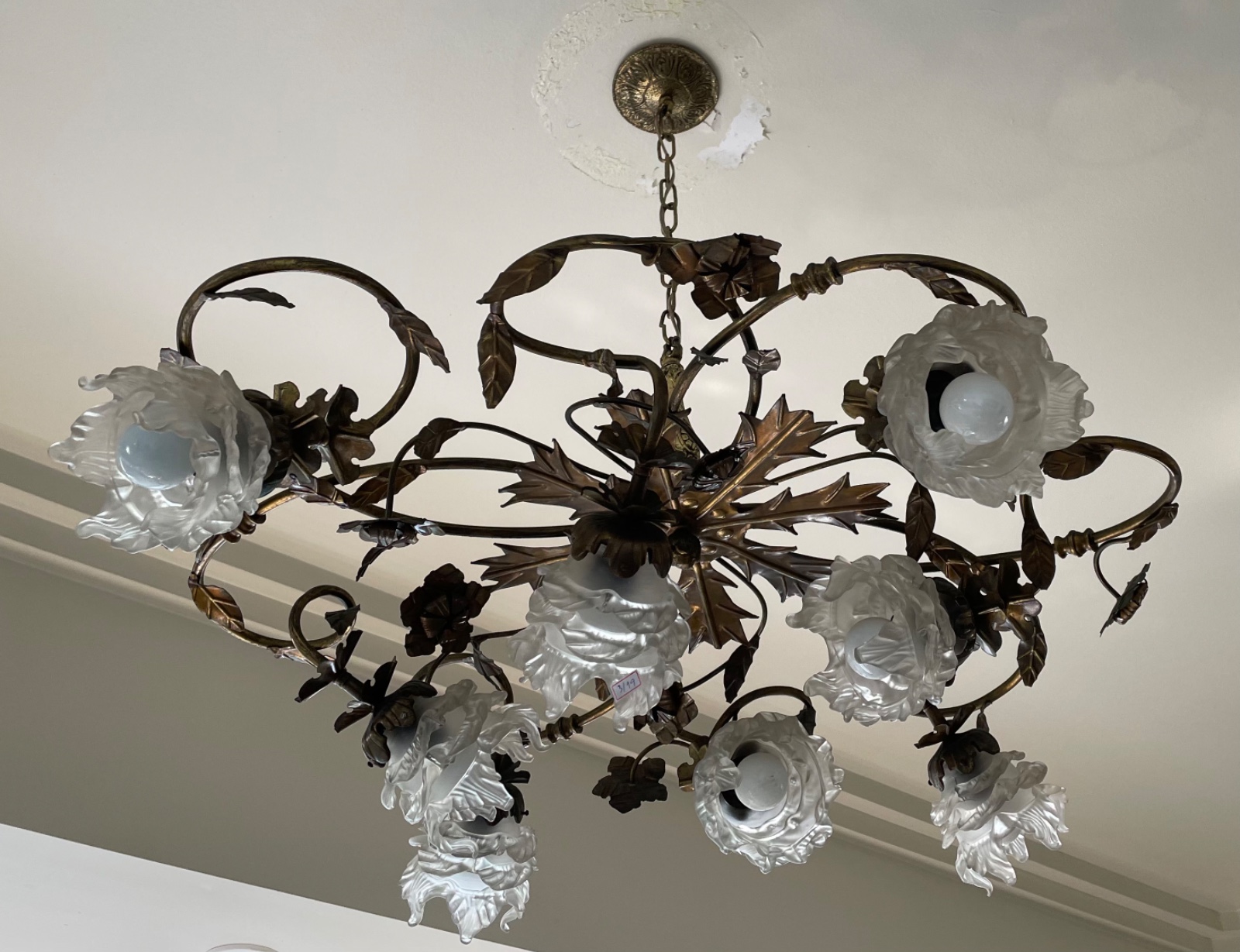 Lustre de metal e mangas na forma de flor em cristal fosco, para 8... - foto 4 de 4