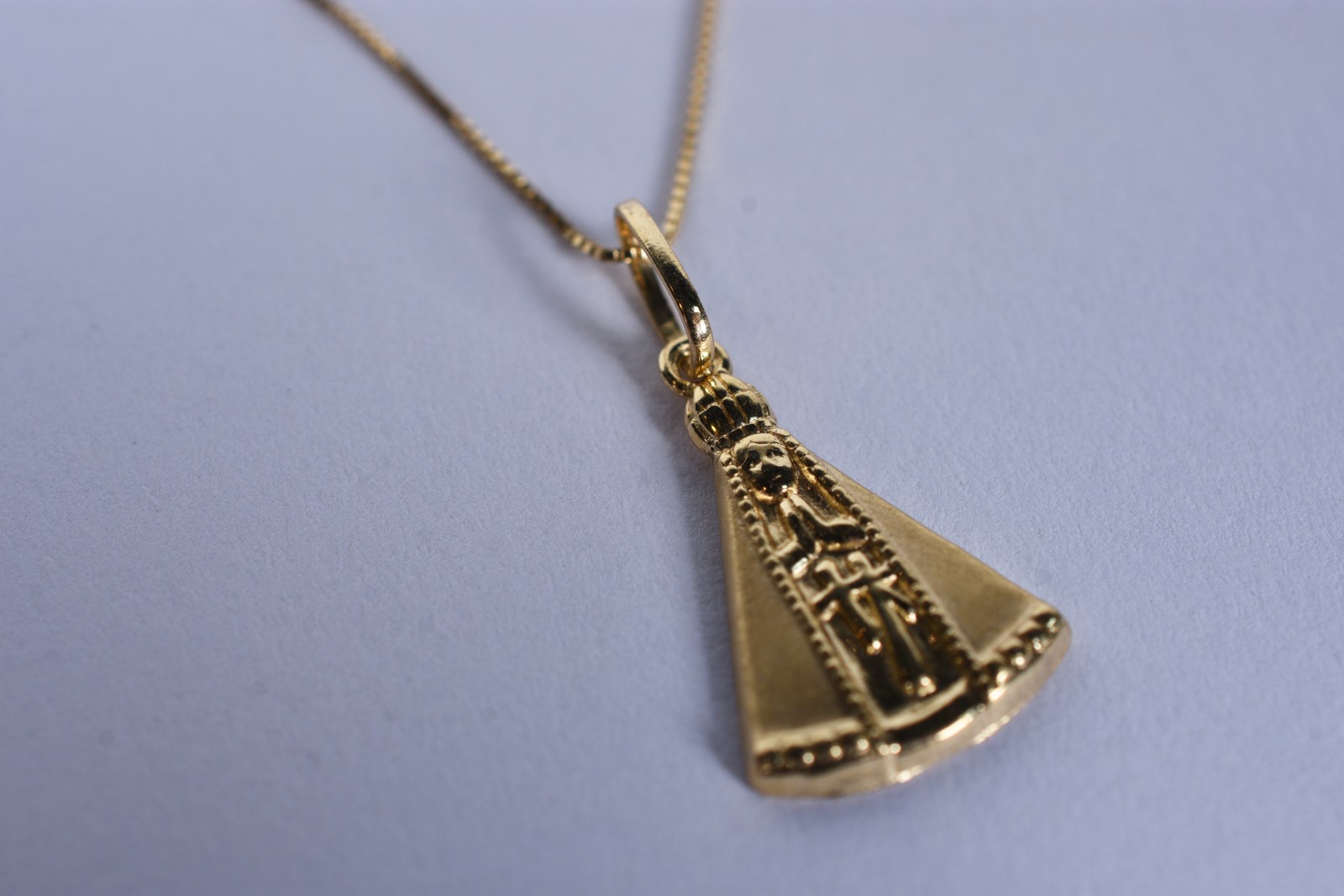 Colar de ouro 18 k, contraste 750 com pingentes (Por motivos de... - foto 1 de 8