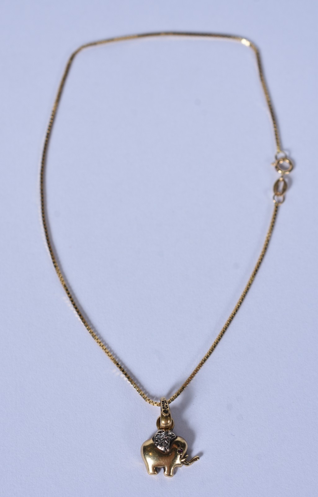 Tornozeleira de ouro 18 k, contraste 750 com pingente (Por motivos de... - foto 2 de 6