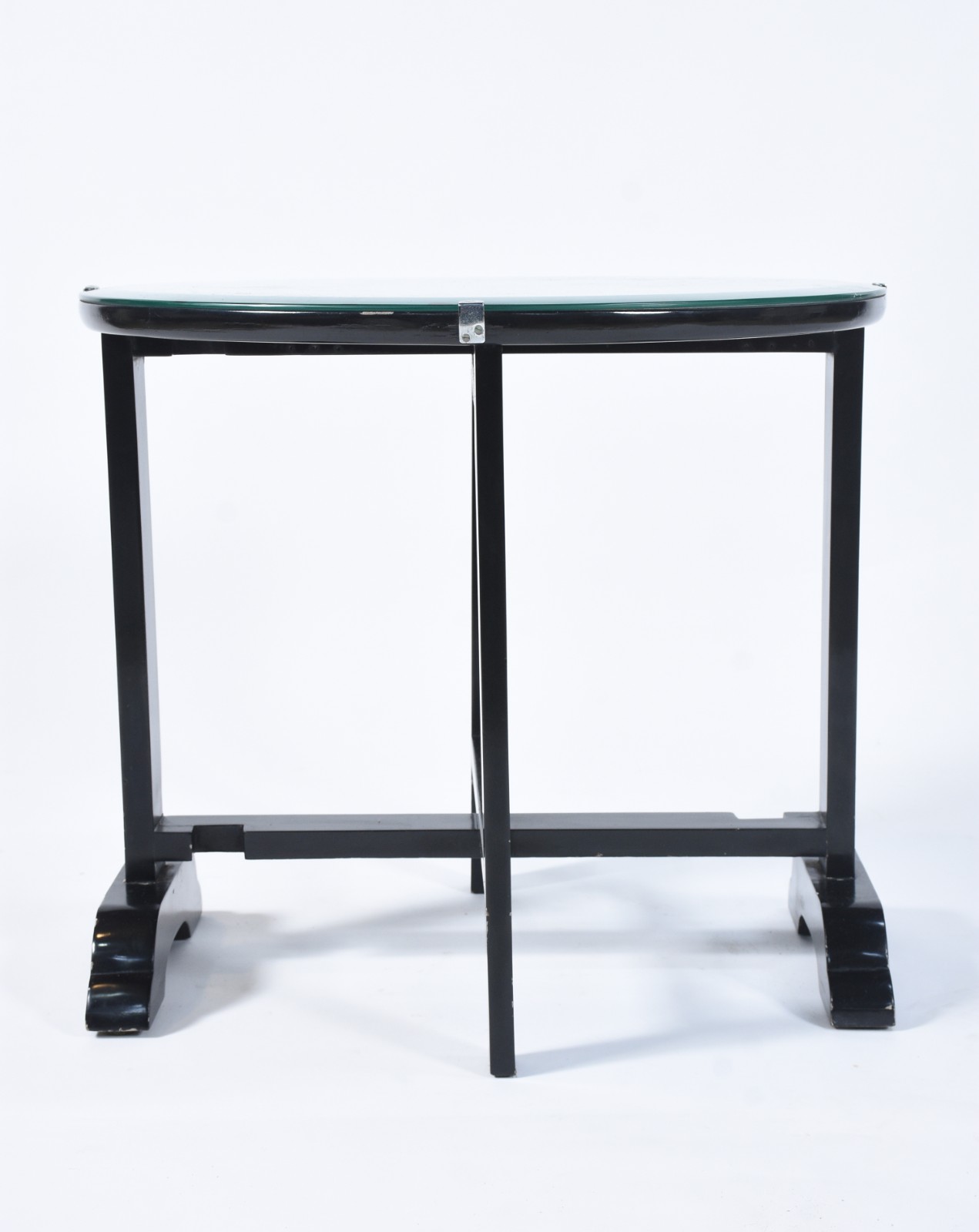 Mesa de lacca negra oriental com tampo circular decorado com figuras... - foto 3 de 8
