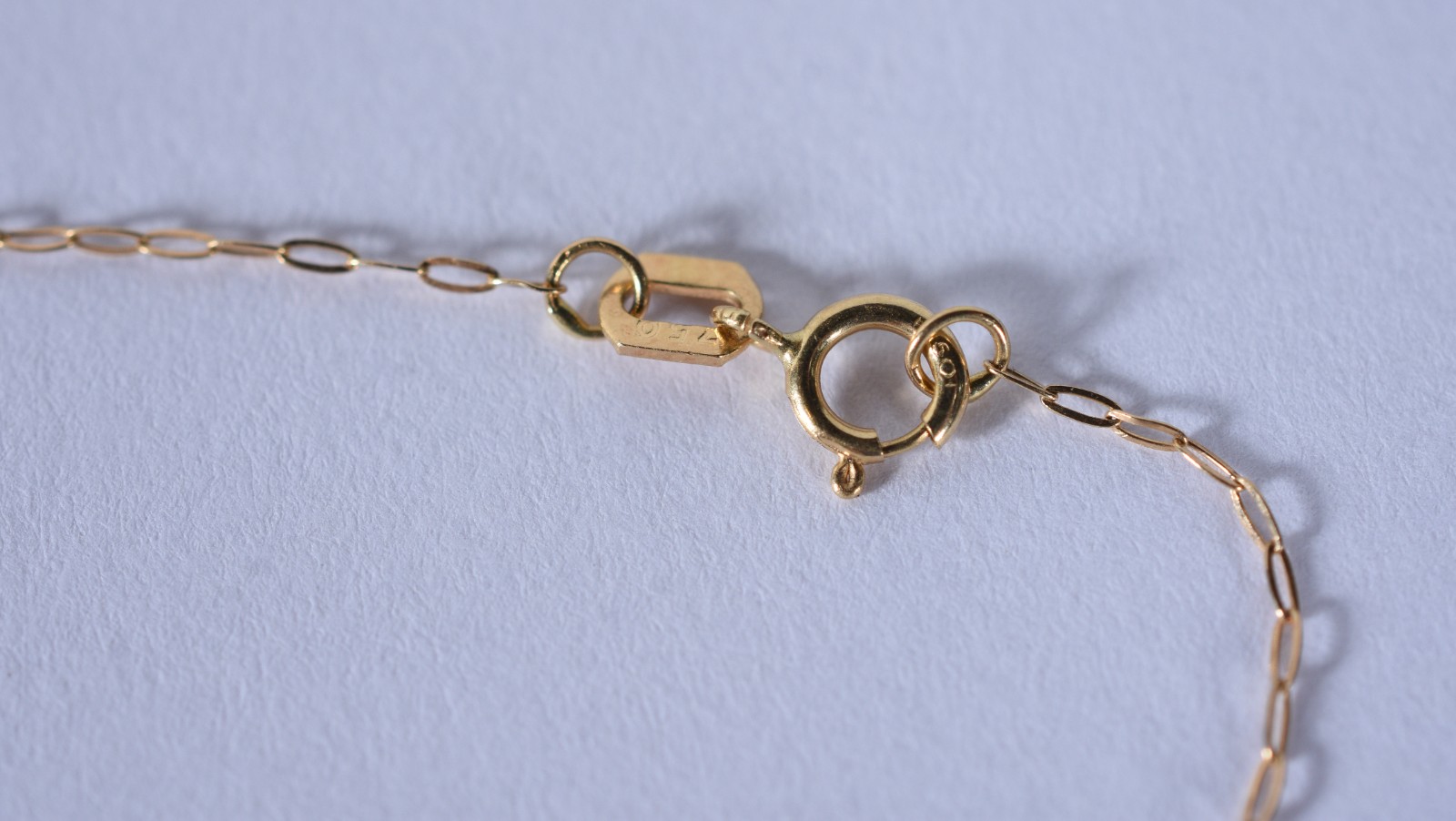 Colar de ouro 18 k, contraste 750 com pendente de Nossa Senhora... - foto 5 de 6