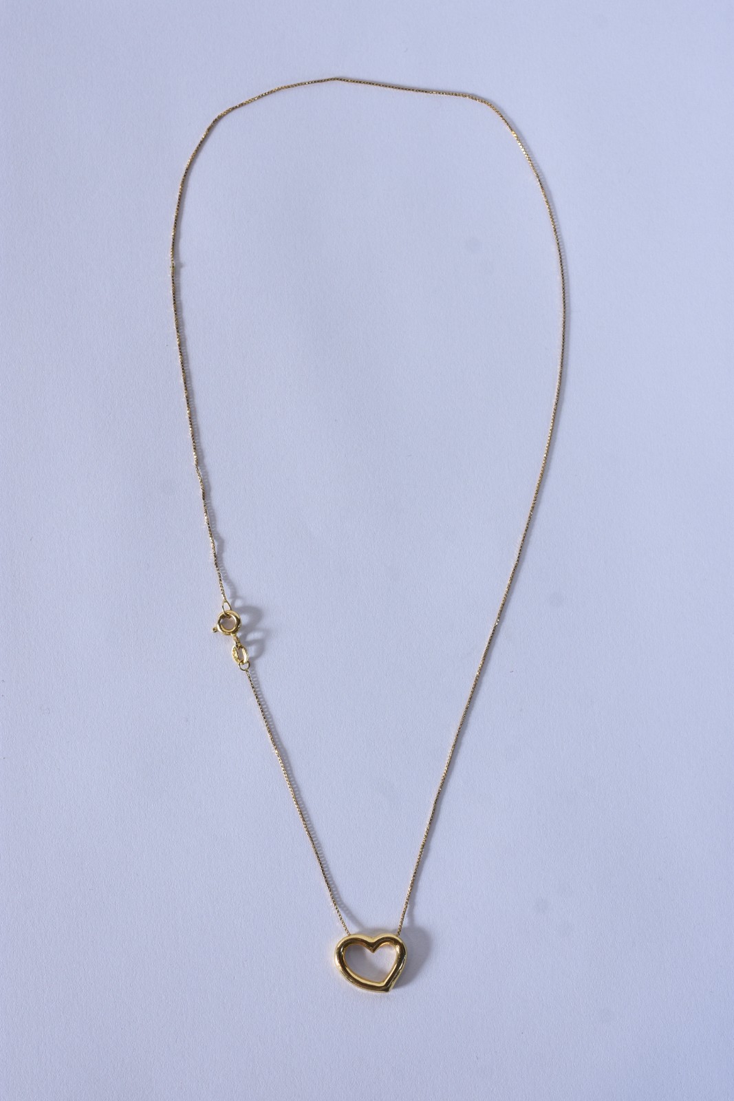 Colar de ouro 18 k, contraste 750 com pingente no feitio coração (Por... - foto 2 de 6