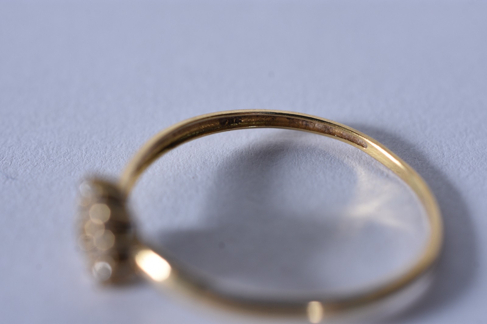 Anel de ouro 18k, contraste 750 feitio chuveiro cravejado com mini... - foto 3 de 5