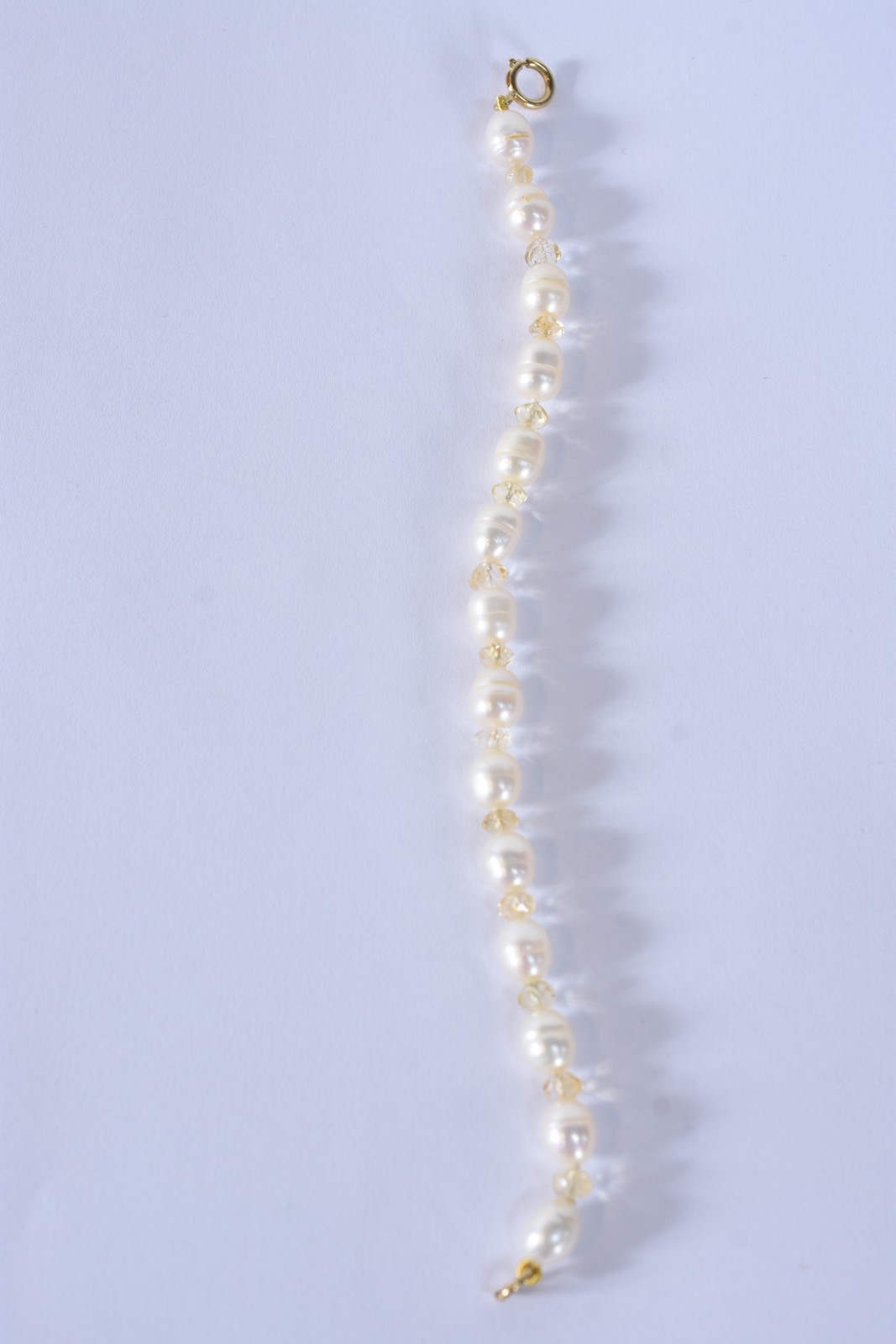 Pulseira de perolas barrocas, fecho de ouro 18 k (Por motivos de... - foto 3 de 4