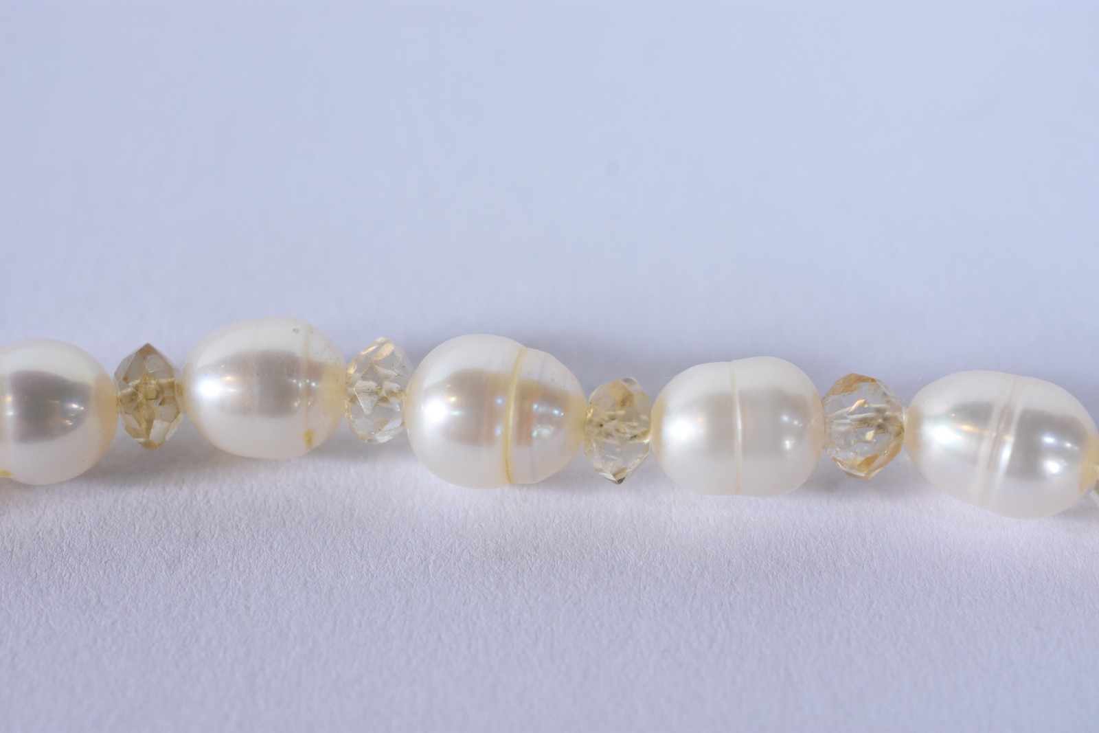 Pulseira de perolas barrocas, fecho de ouro 18 k (Por motivos de... - foto 4 de 4