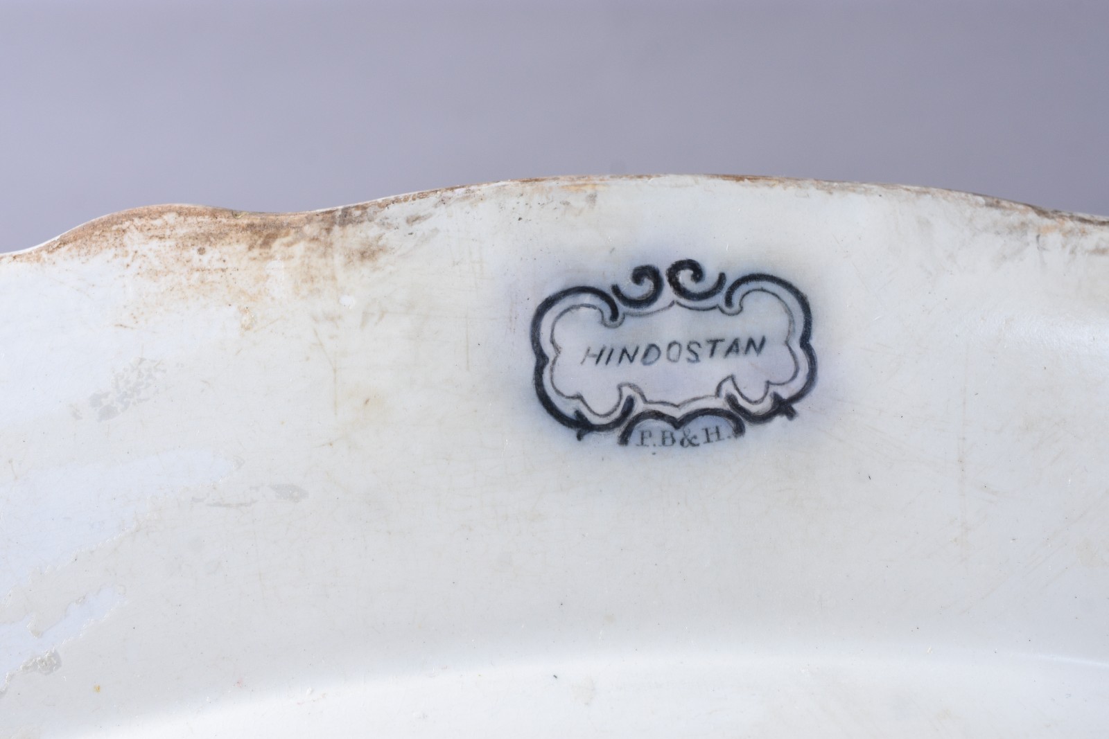 Duas travessas de porcelana, Ironstone, Osborne, W.Adams, decoradas... - foto 3 de 10