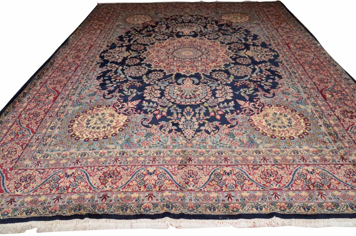 Excepcional Tapete persa KIRMAN med. 4,13 x 3,10 m.