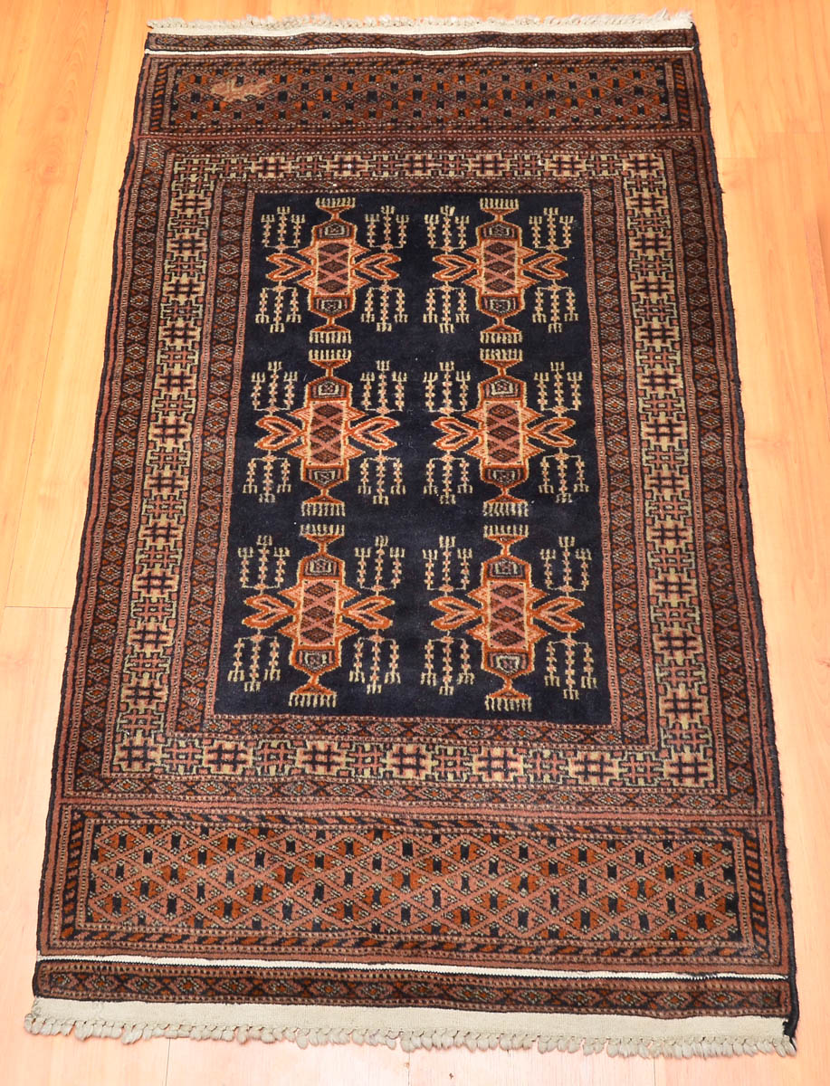 Tapete pakistan med. 1,10 x 0,62 m.