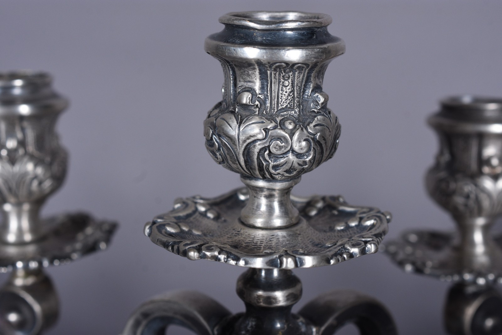 Par de candelabros para 5 velas cada de prata contraste 800 mls... - foto 4 de 6