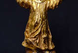 MENINO JESUS - Antiga imagem de madeira policro... - MENINO JESUS - Antiga imagem de madeira policromada e dourada, olhos de vidro, Séc.XIX. Alt. 42 cm.