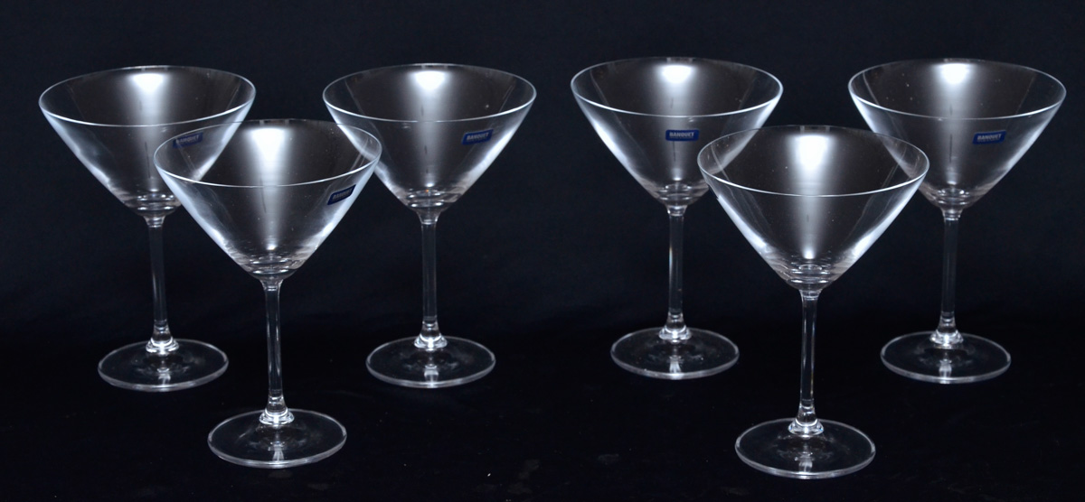 Seis taças p/ Dry Martini.