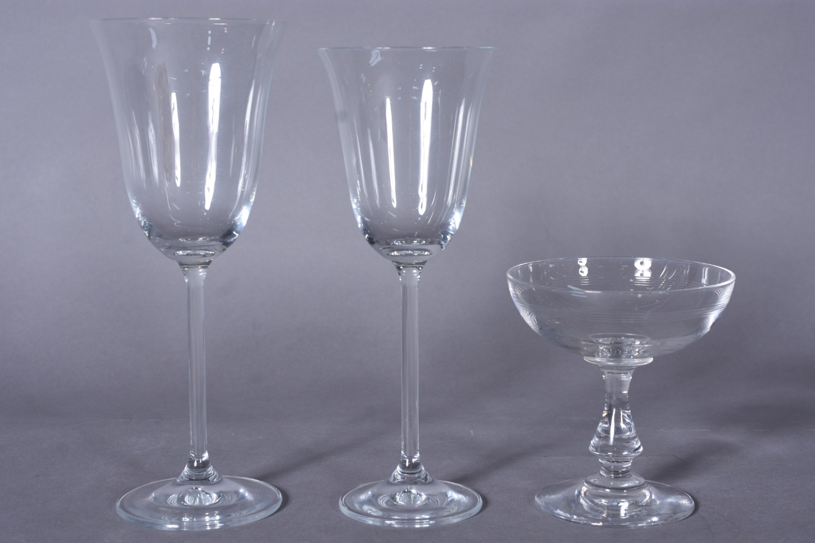 Serviço de cristal composto de: 6 para vinho branco e 5 para vinho... - foto 3 de 4