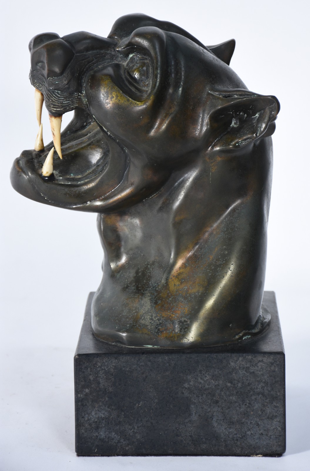 Escultura de bronze representando "Pantera", base de mármore. - foto 4 de 6