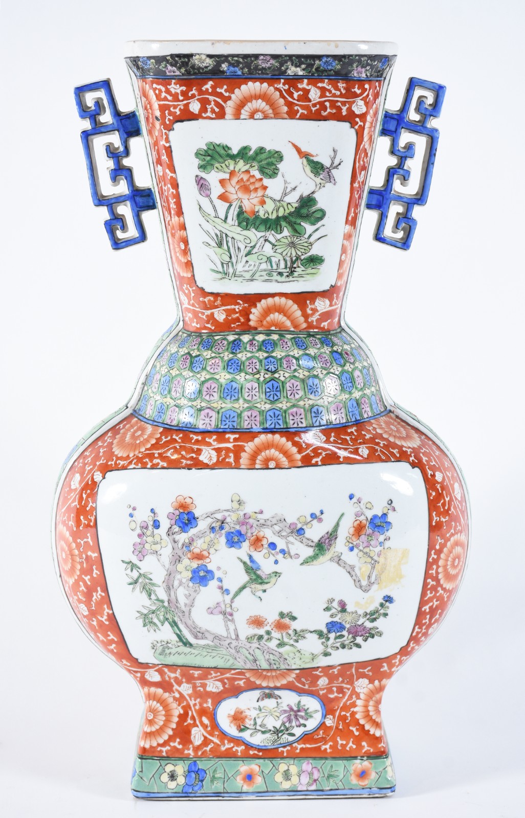 Vaso de porcelana oriental decorado com flores e guirlandas em... - foto 5 de 7