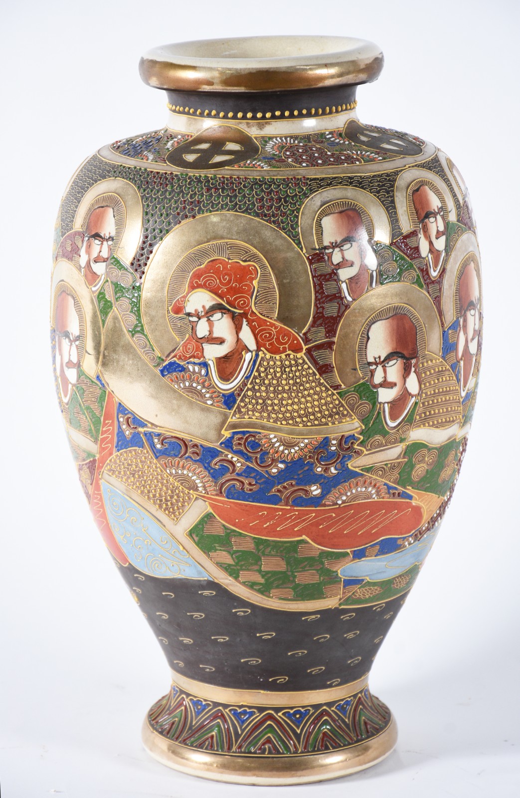 Vaso de faiança japonesa de Satzuma, decorado com figuras em... - foto 1 de 5