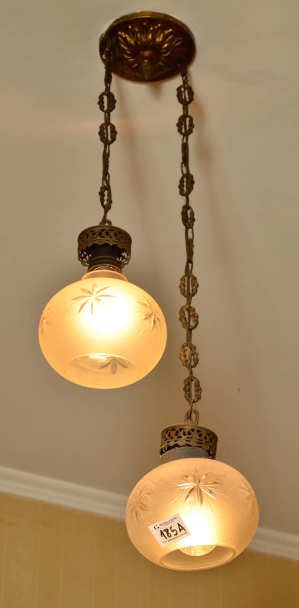 Lanterna de teto para 2 luzes.