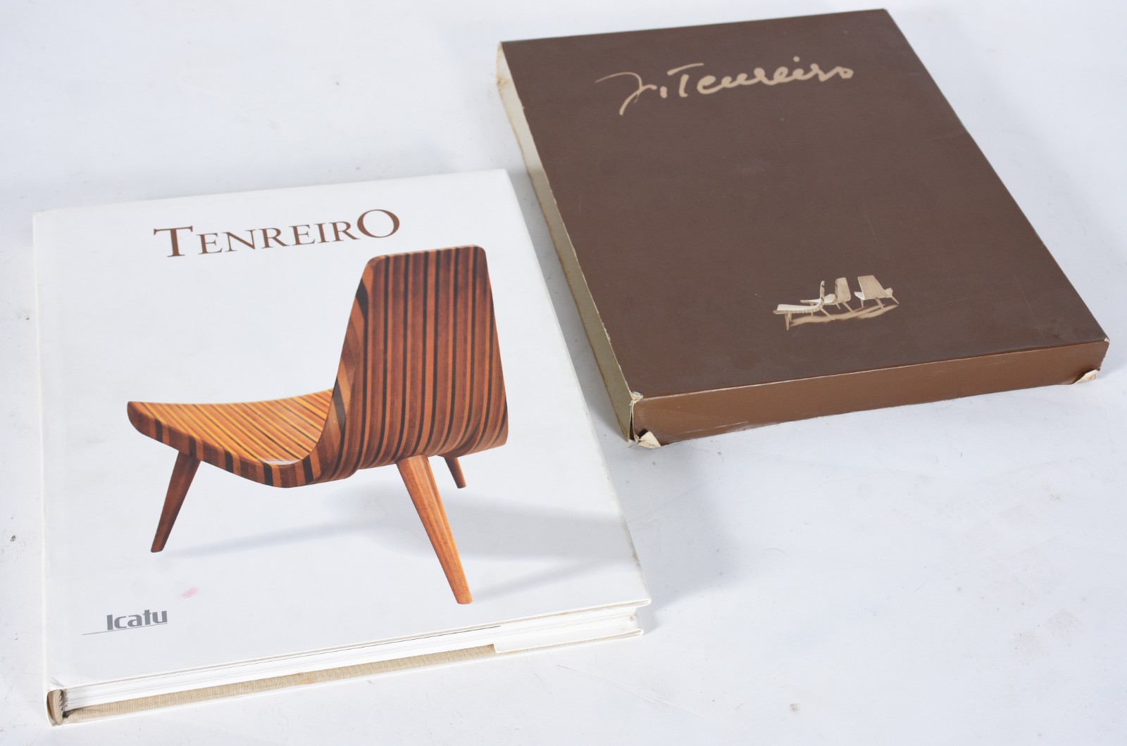 Tenreiro - Livro. - foto 1 de 6