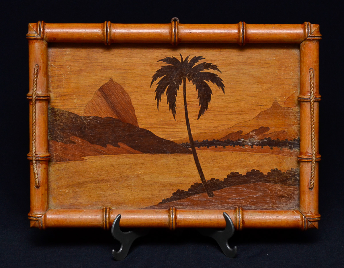 Bandeja com detalhes em bambu - Rio de Janeiro. Med. 35 x 25 cm.