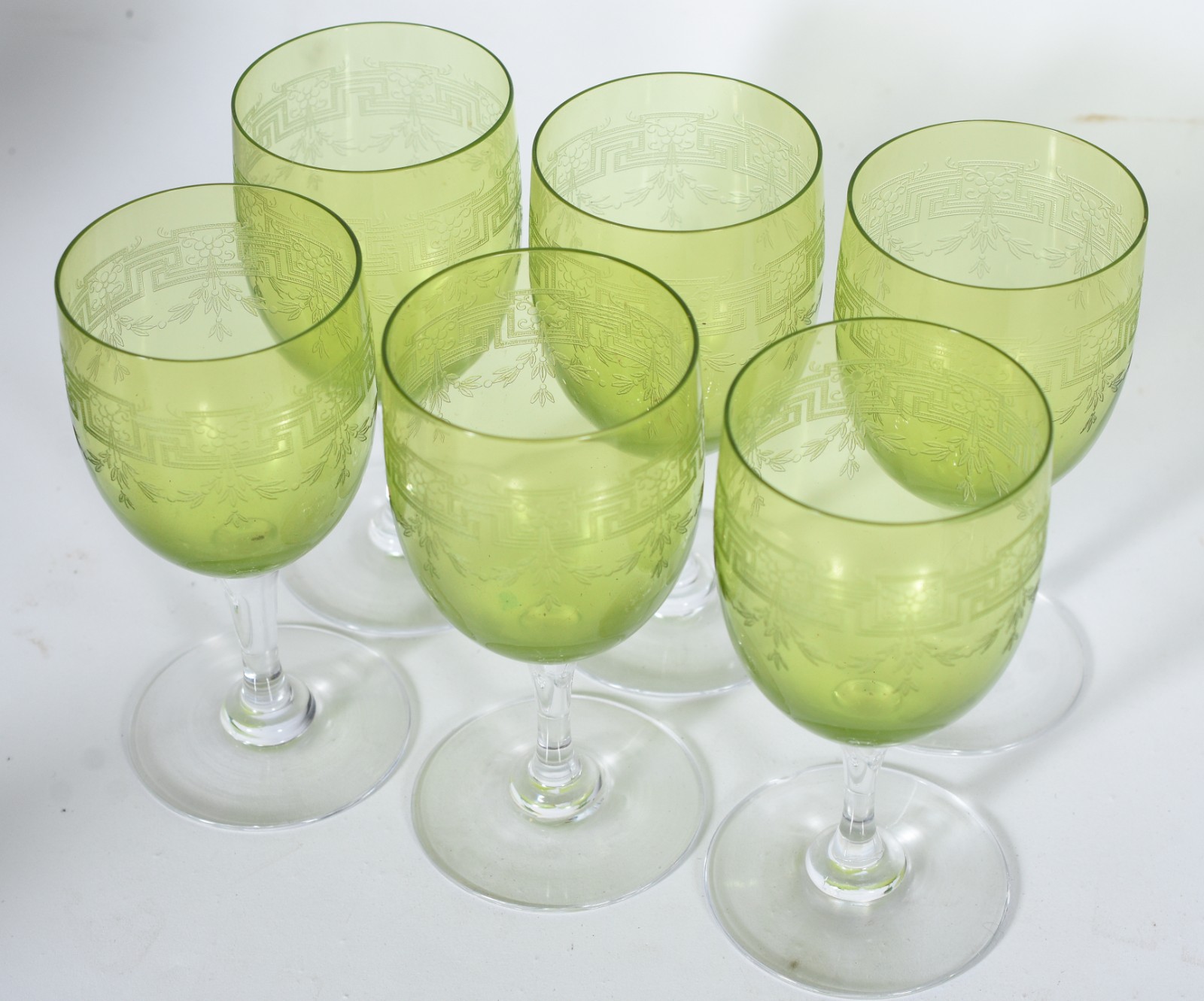 Seis cálices para vinho branco de cristal frances na cor verde com... - foto 3 de 7