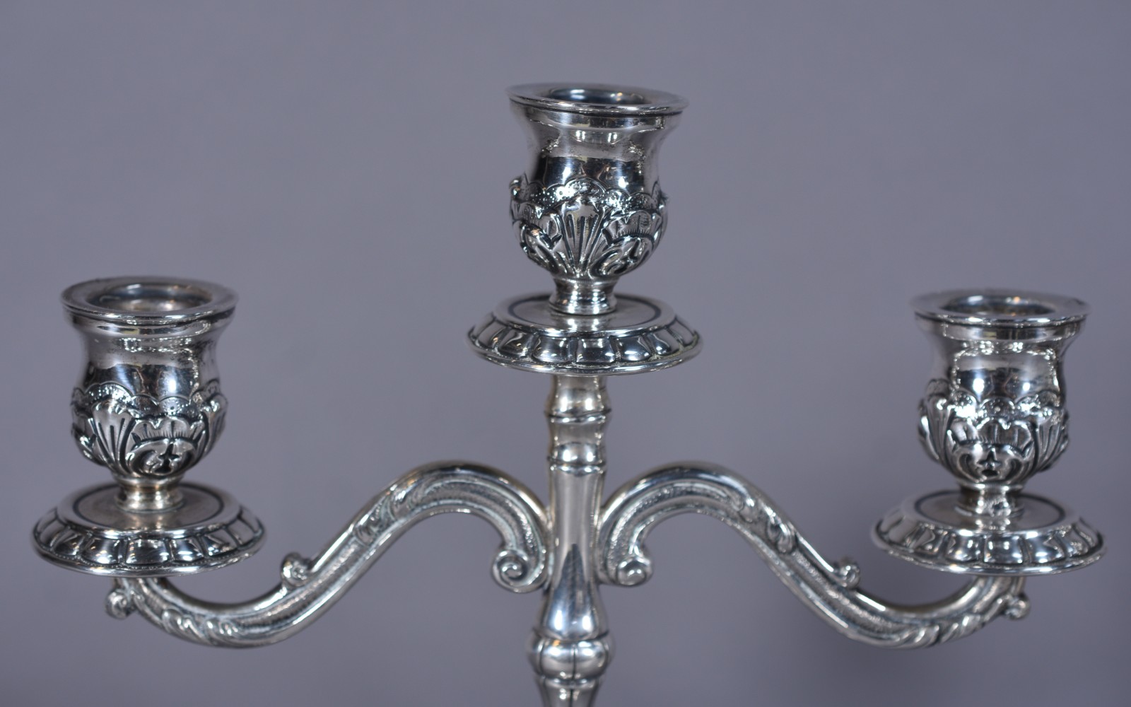 Par de candelabros de prata portuguesa contraste águia, para 3 velas... - foto 2 de 8