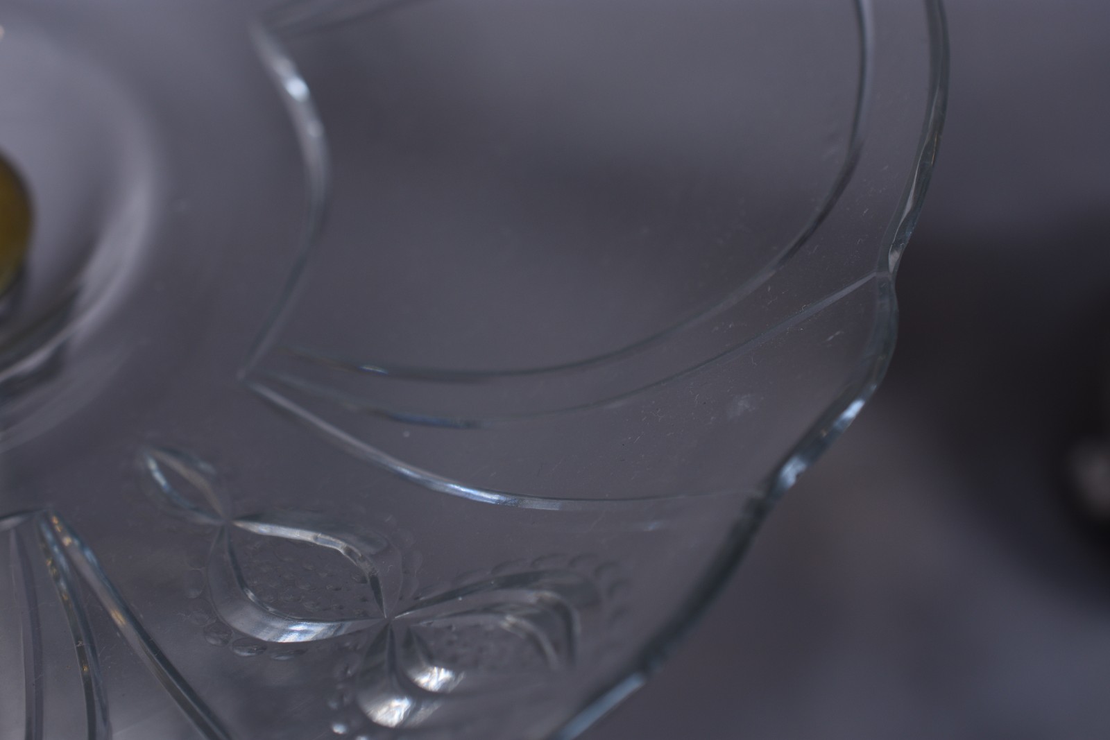 Par de fruteiras Art Nouveau de pé alto em metal prateado com... - foto 7 de 11
