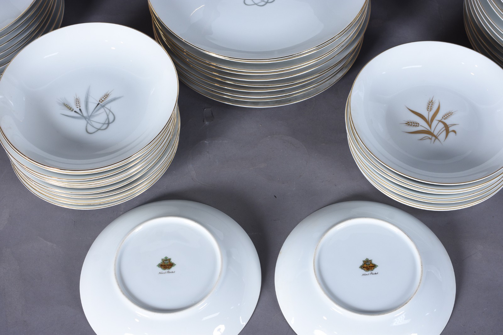 Dois serviços de jantar de porcelana japonesa MEITO, pintados a mão... - foto 4 de 6