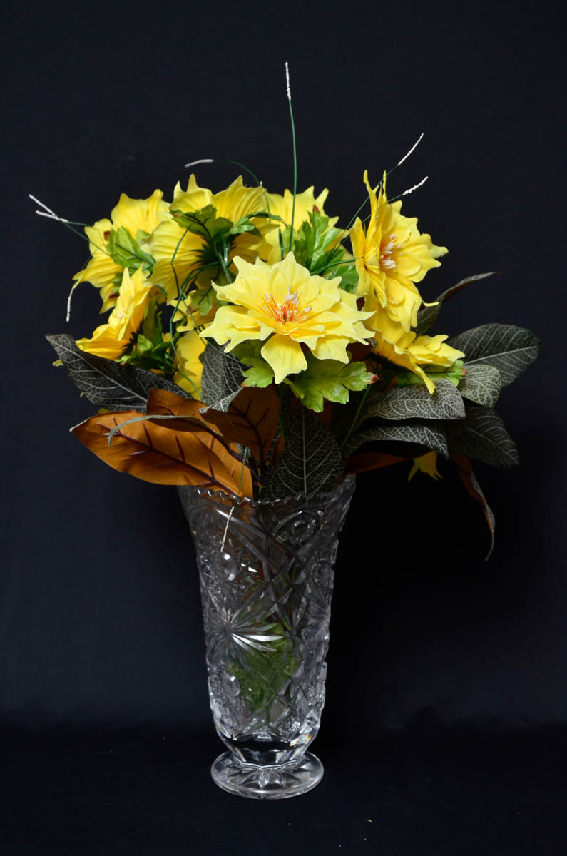Vaso de cristal lapidado. Alt. 30 cm.