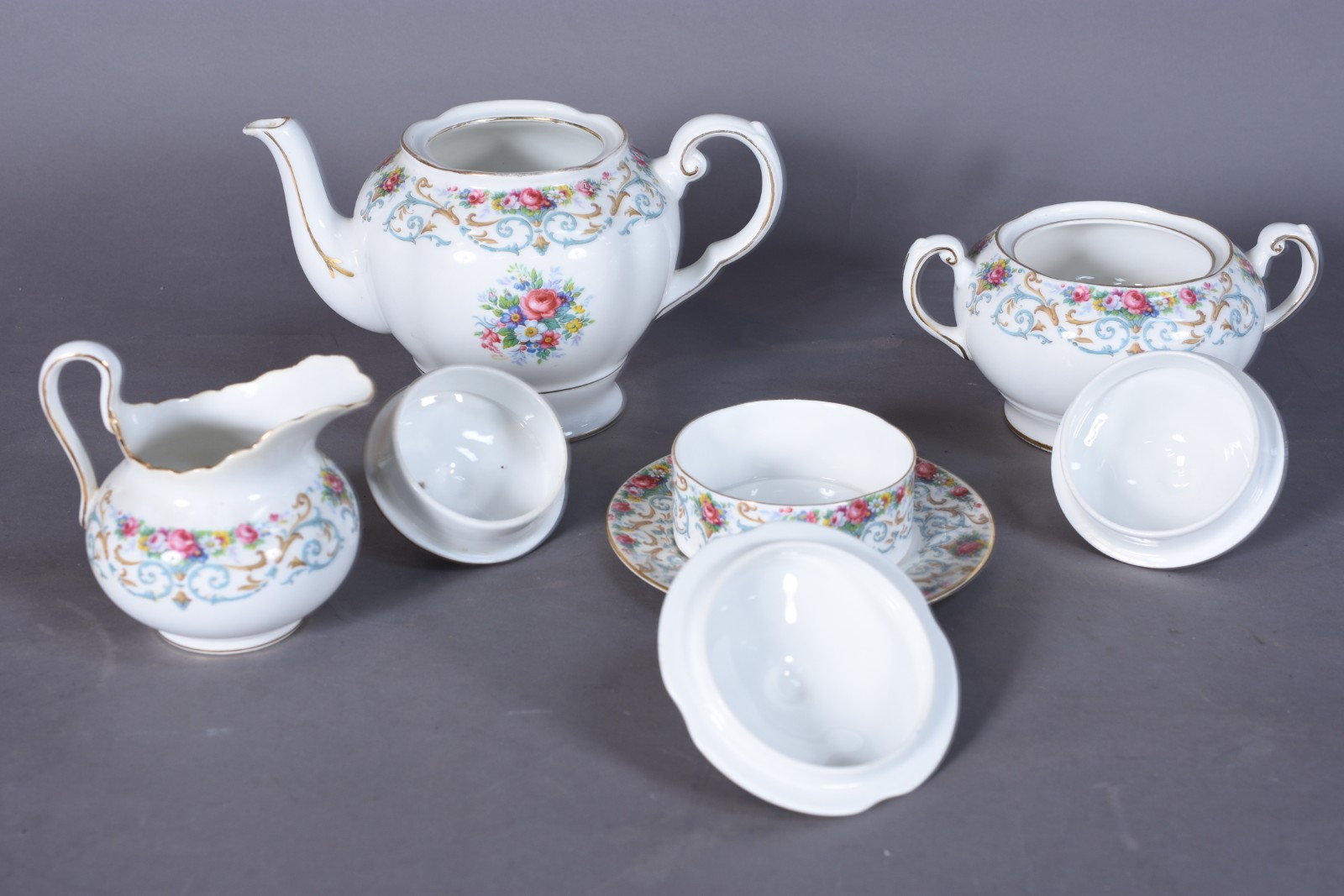 Serviço para chá de porcelana inglesa "Tuscan Fine Bone China"... - foto 3 de 11
