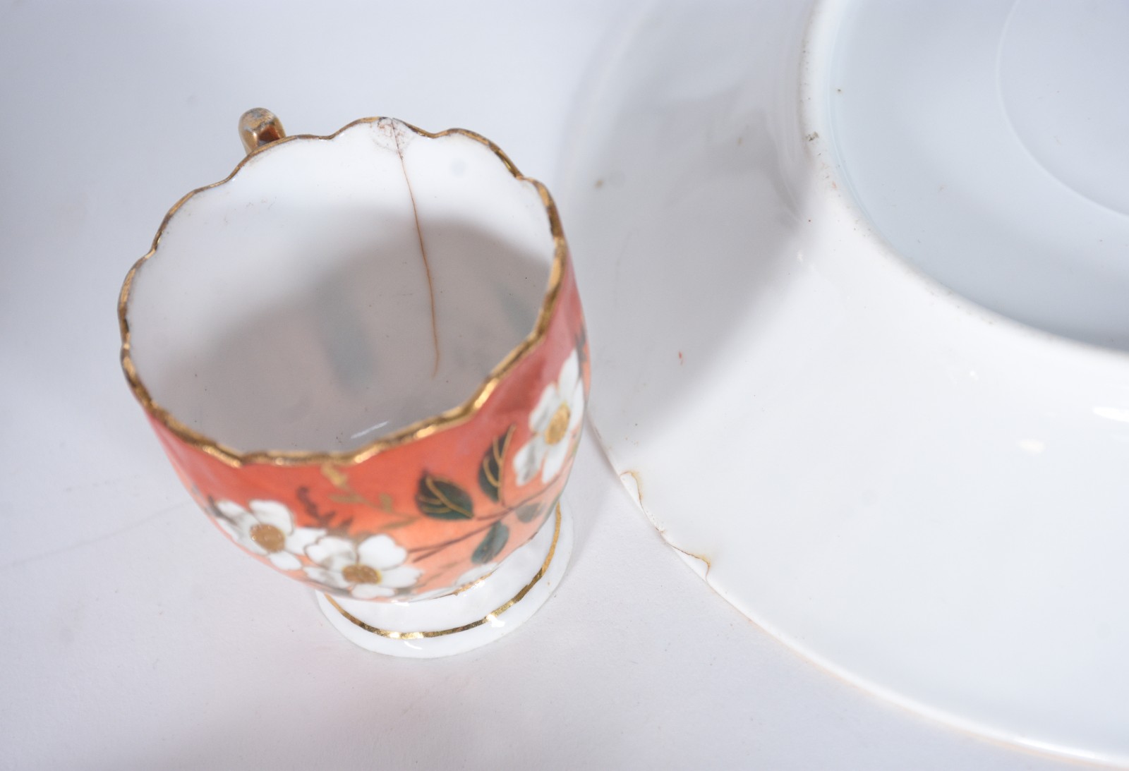 Serviço de chá de porcelana francesa na cor coral com flores em... - foto 6 de 6