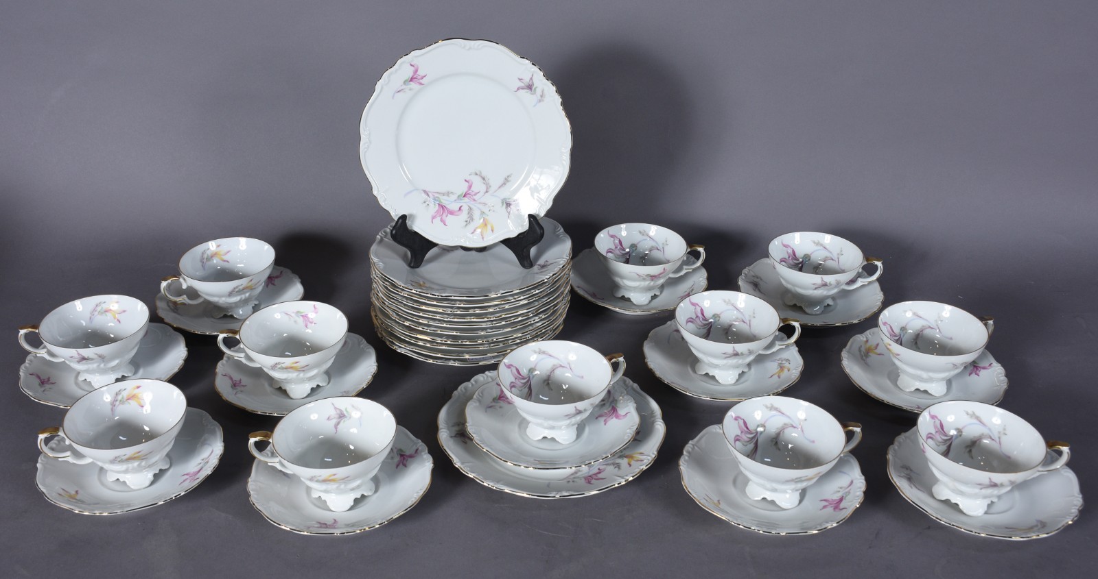 Serviço de chá de porcelana alemã da Bavaria, decoração floral em... - foto 2 de 6