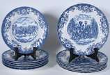 Conjunto de faiança inglesa "Johnson Bros" deco... - Conjunto de faiança inglesa "Johnson Bros" decorado com cenas de carruagens em azul e branco, composto de: 6 pratos rasos e 6 pratos fundos. Tot...