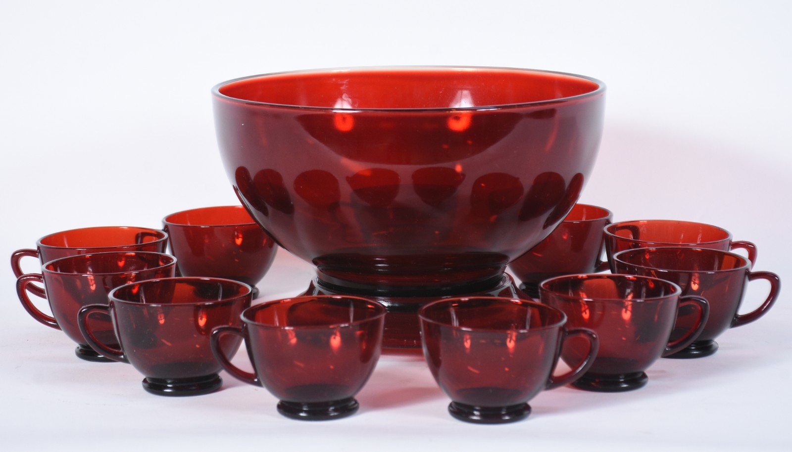 Conjunto de vidro vermelho sendo bowl e 11 canecas. Total: 12 peças. - foto 2 de 5